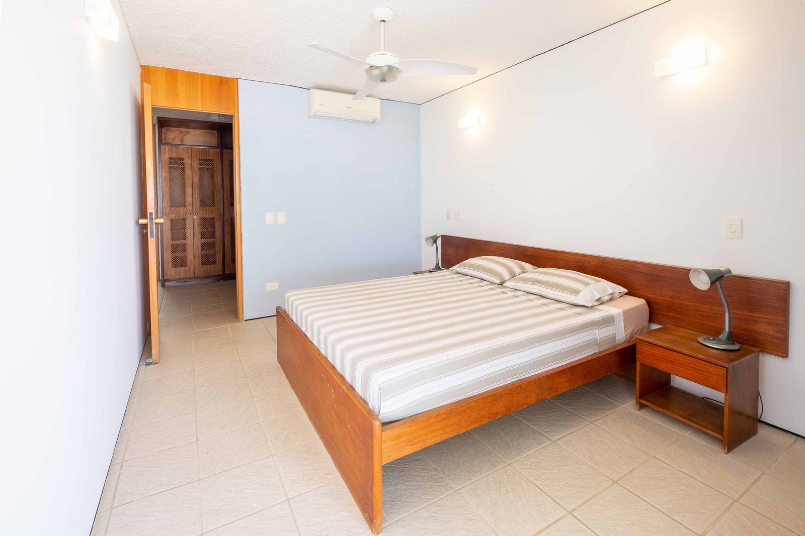 Suíte 10 — Taguaíba, Guarujá, à venda e para locação, Casa