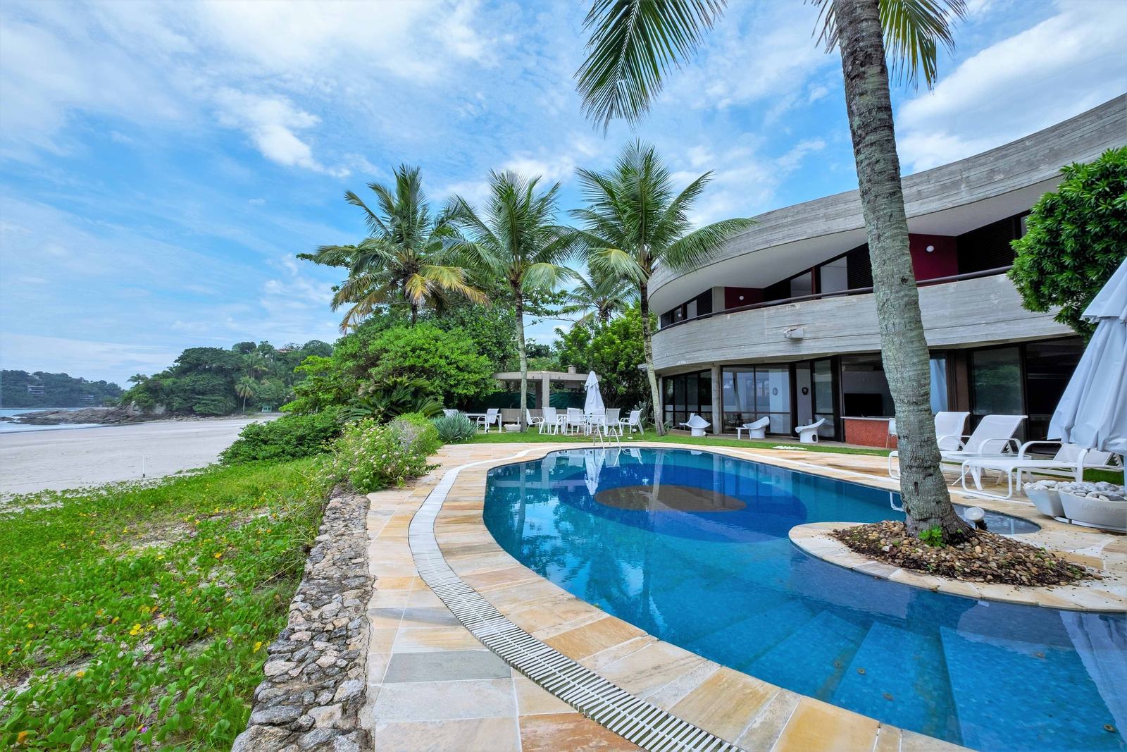 Fachada — Taguaíba, Guarujá, à venda e para locação, Casa
