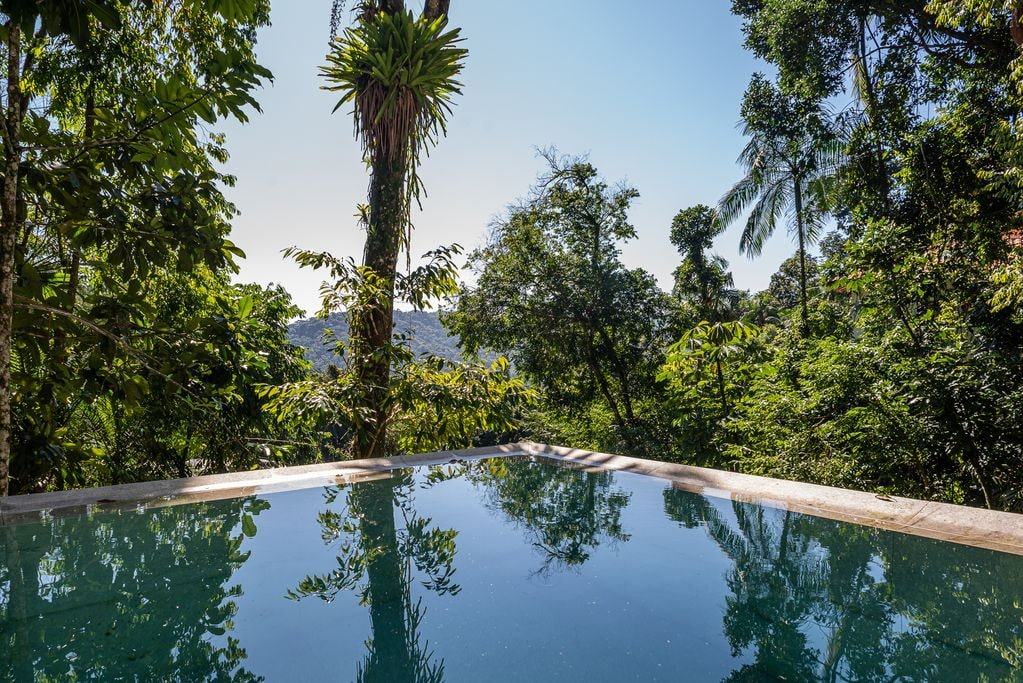 Área externa 6 — São Pedro, Guarujá, à venda e para locação, Casa