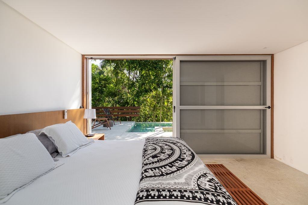 Suíte 1 — São Pedro, Guarujá, à venda e para locação, Casa