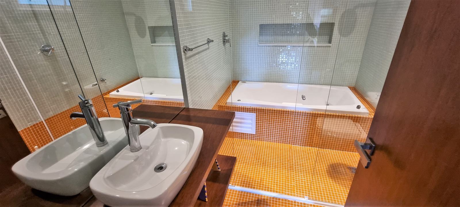 Suíte 5 — Tijucopava, Guarujá, à venda, Casa