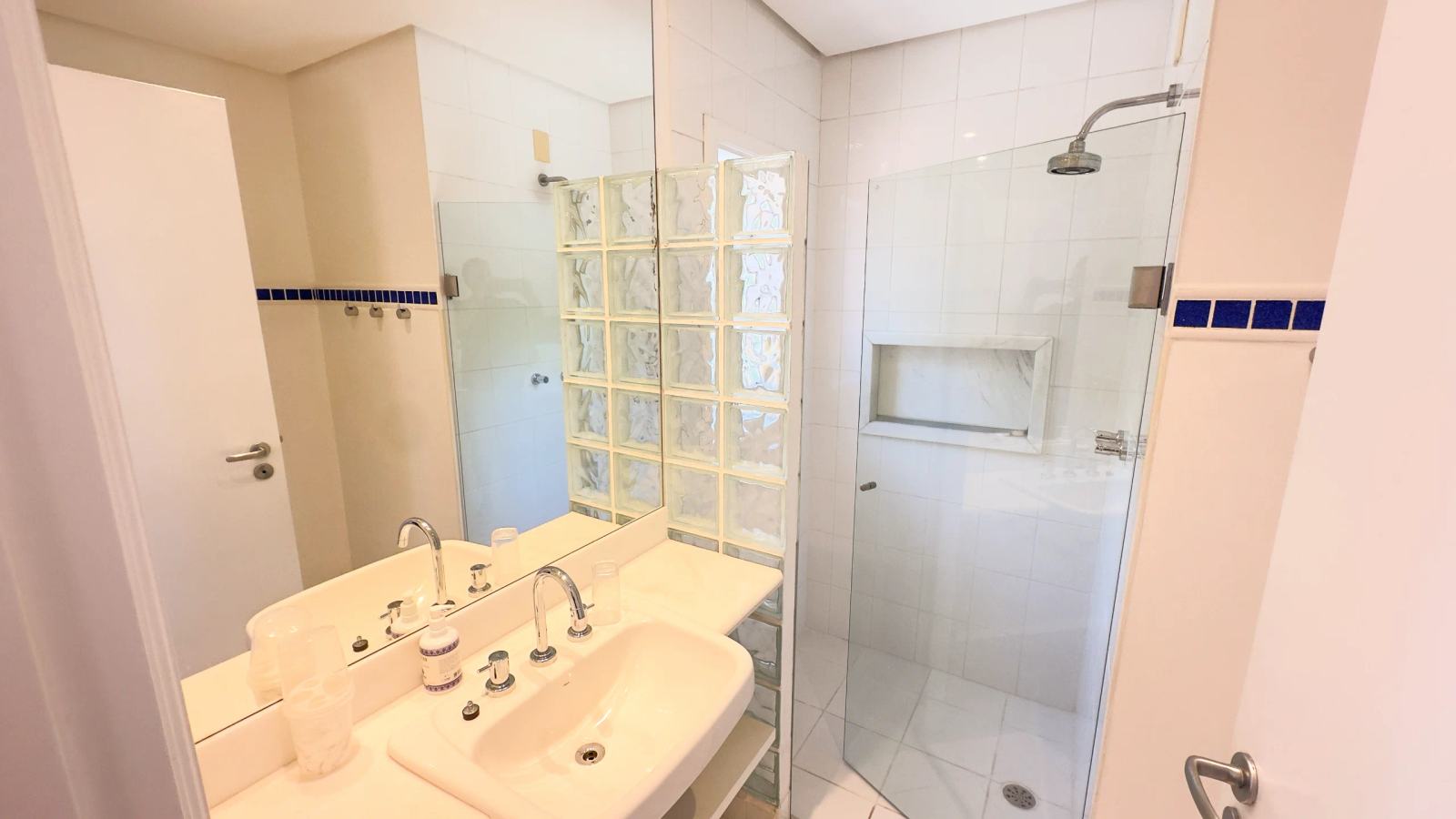 Suíte 6 — Iporanga, Guarujá, à venda, Casa
