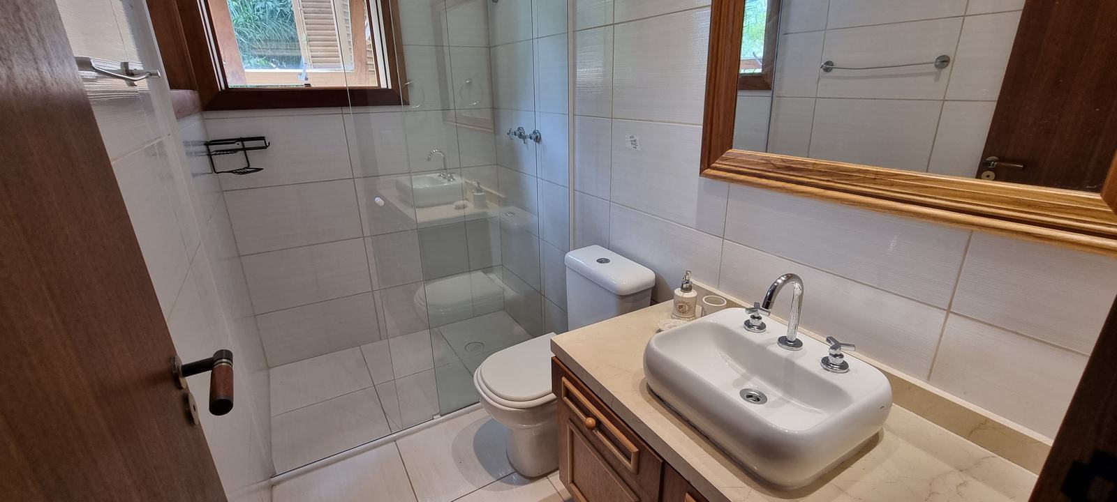 Suíte 6 — Iporanga, Guarujá, à venda e para locação, Casa