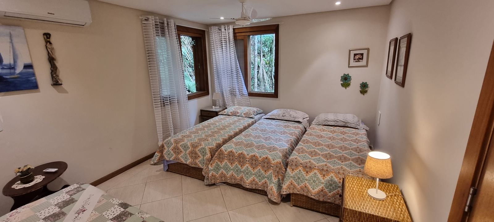 Suíte 4 — Iporanga, Guarujá, à venda e para locação, Casa