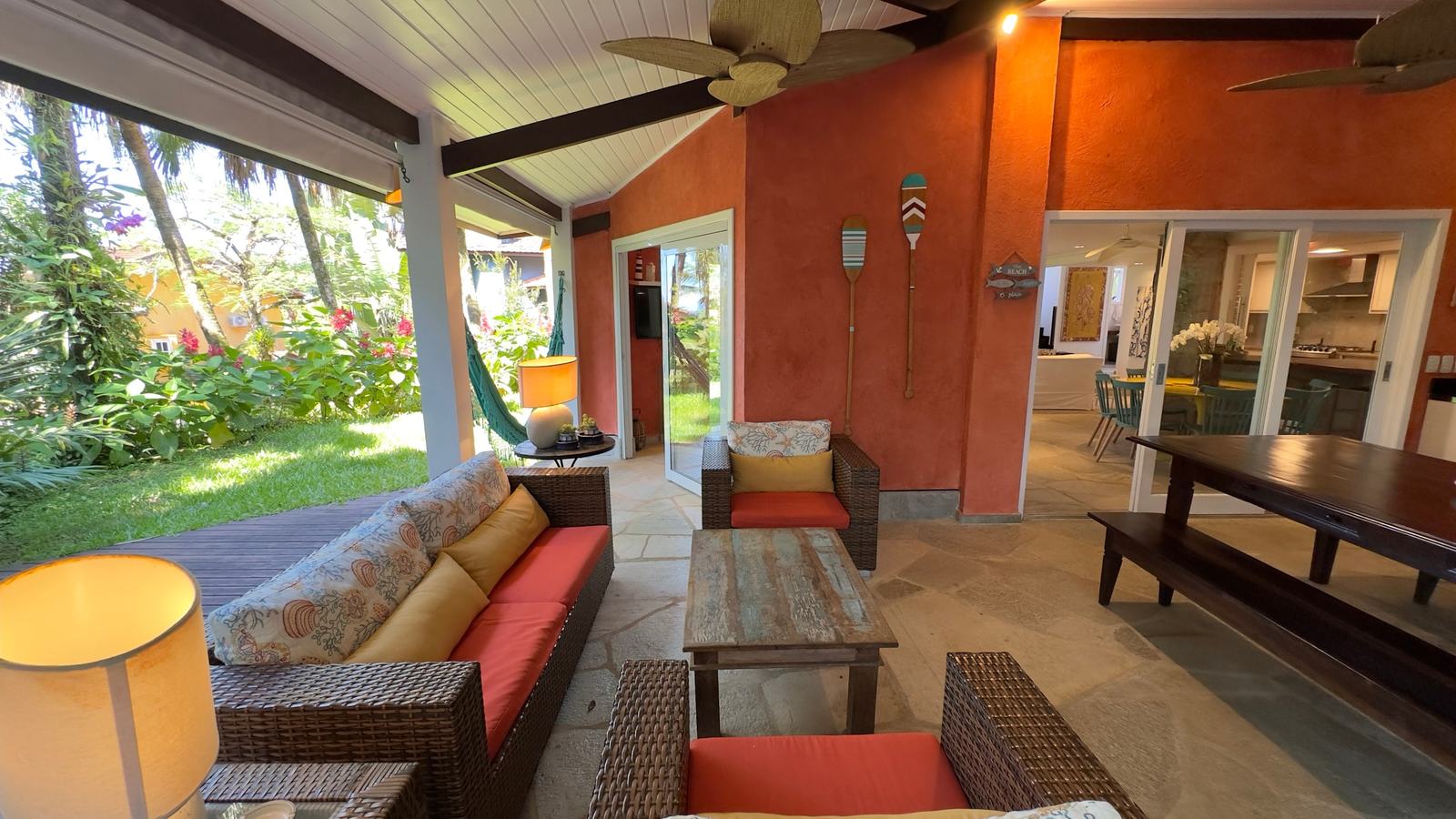 Área externa 14 — Iporanga, Guarujá, para locação, Casa