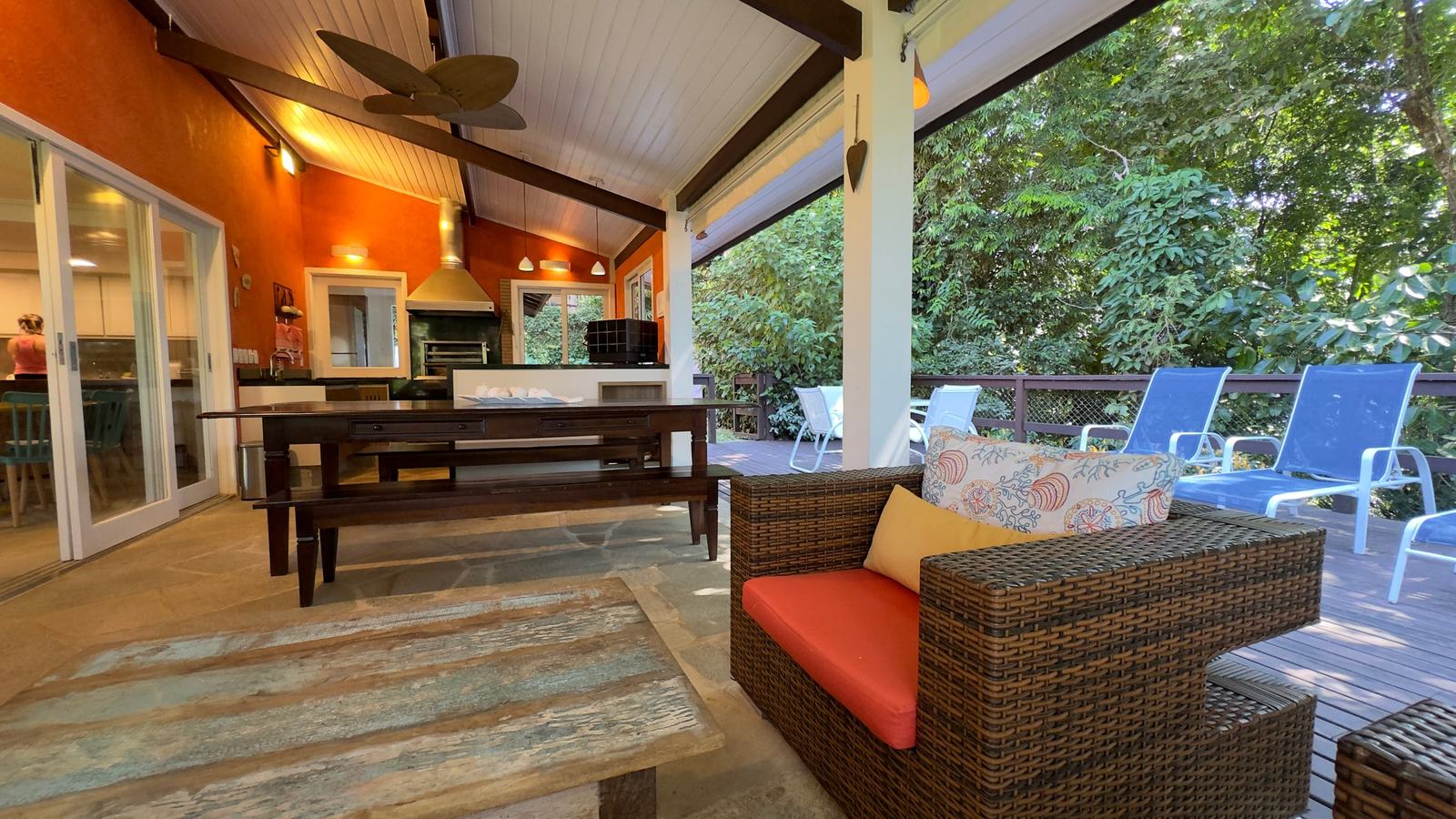 Área externa 18 — Iporanga, Guarujá, para locação, Casa