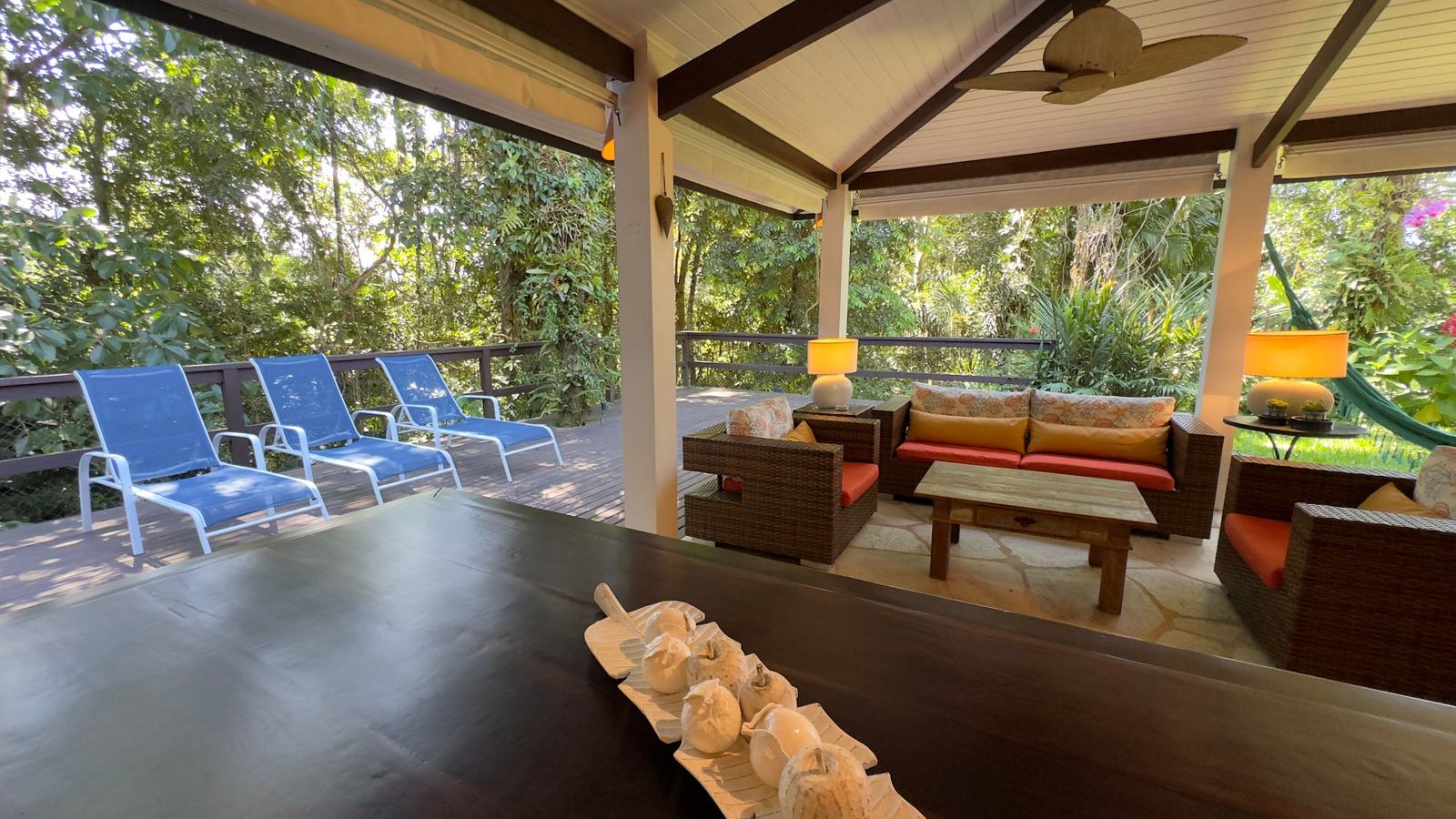 Área externa 22 — Iporanga, Guarujá, para locação, Casa