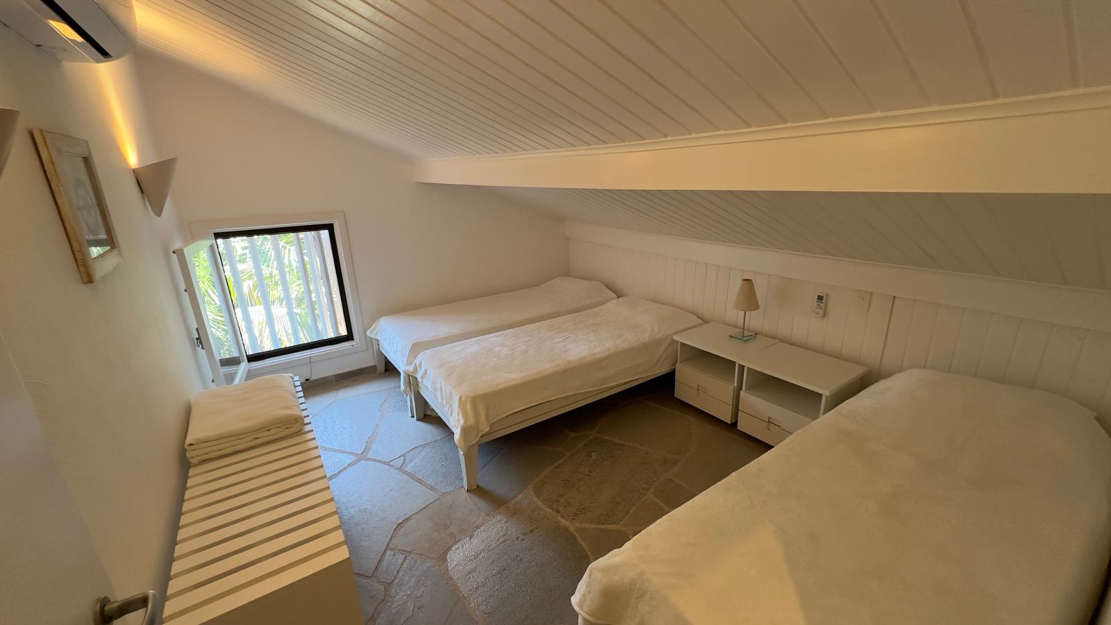 Suíte 7 — Iporanga, Guarujá, para locação, Casa