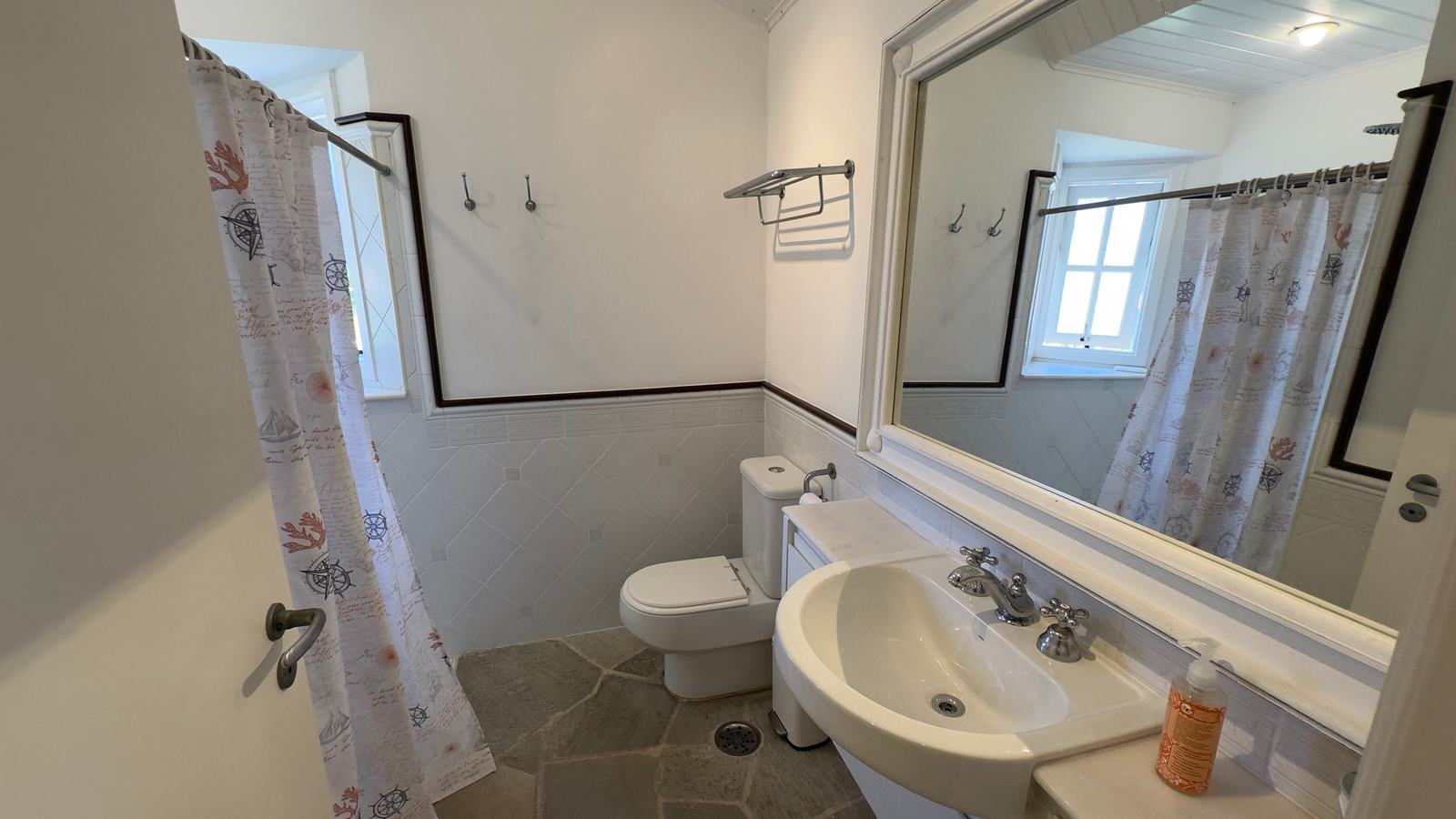 Suíte 9 — Iporanga, Guarujá, para locação, Casa