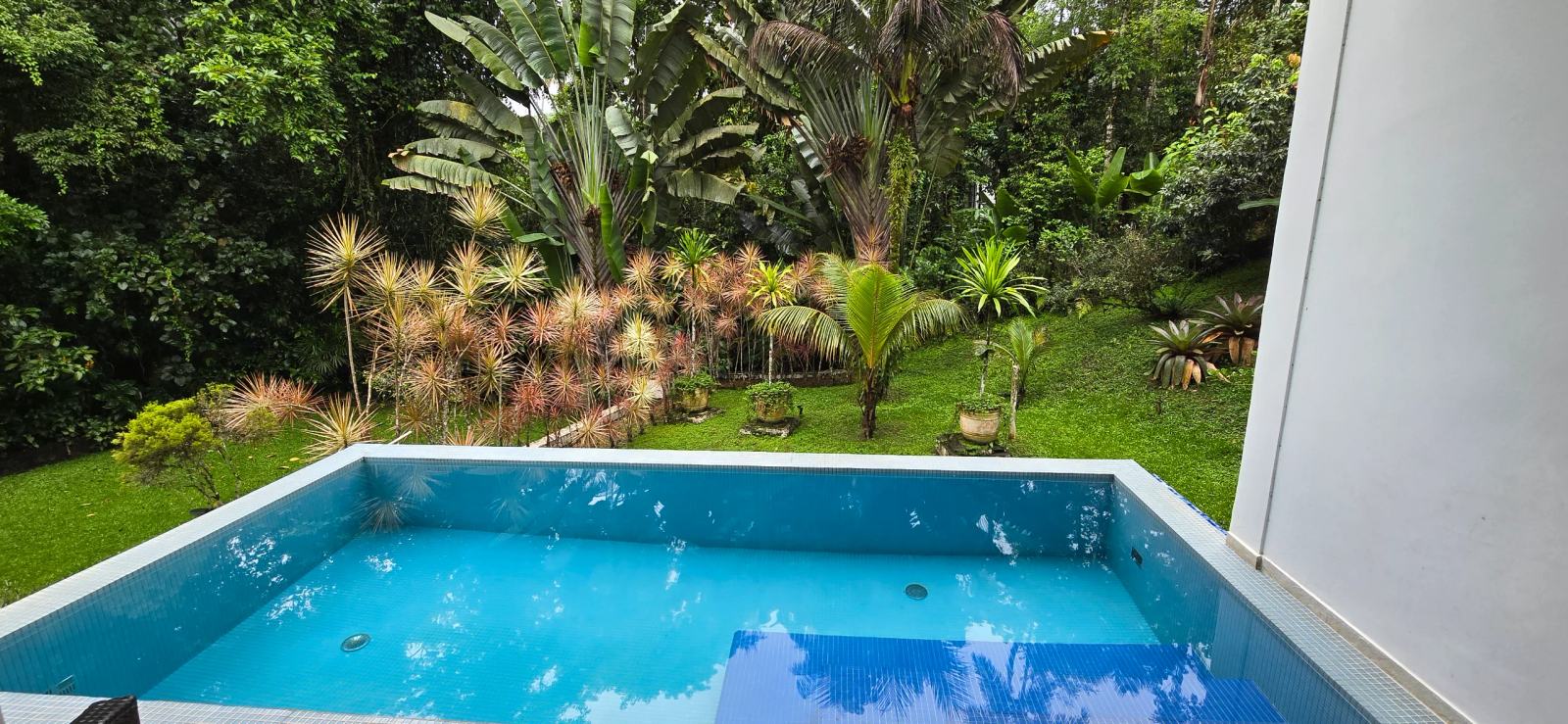Área externa 2 — Iporanga, Guarujá, à venda, Casa