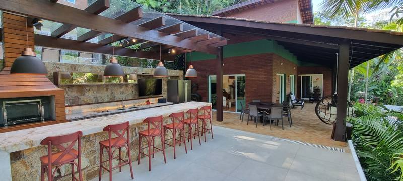 Casa à venda no Condomínio São Pedro Guarujá — Villa 176