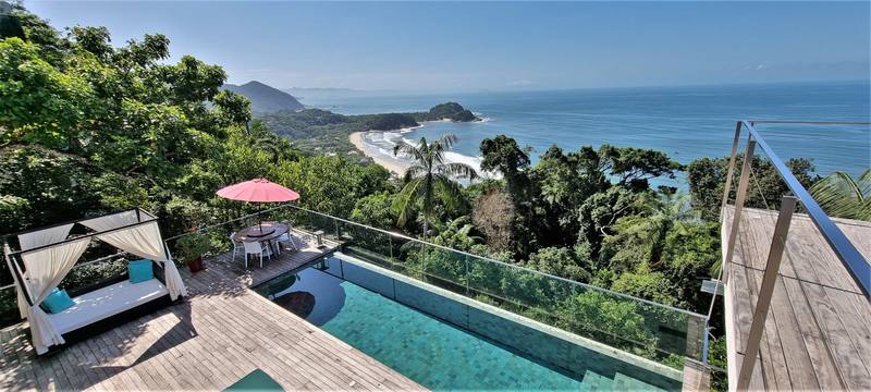 Casa à venda no Condomínio Tijucopava Guarujá — Villa 202